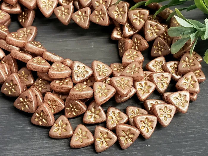 Earrings Vintage Rose Gold Daisy Flower Wash Triangle Czech Beads 10mm 10pcs Pegaso Earrings Vintage Rose Gold Daisy Flower Wash Triangle Czech Beads 10mm 10pcs Pegaso