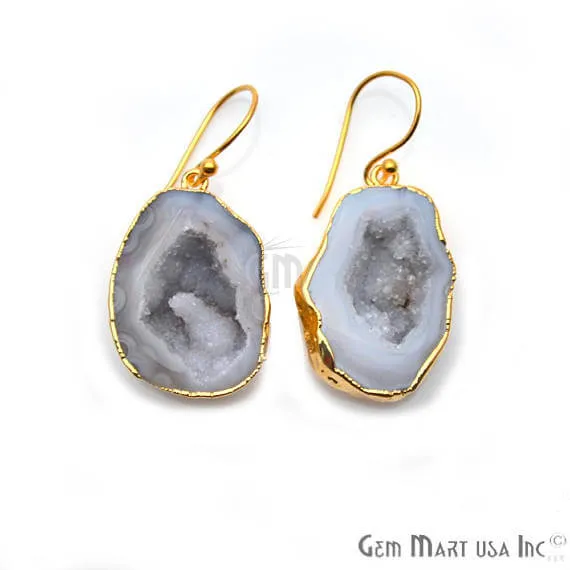 GemMartUSA Earrings White Geode Druzy Organic Shape 22x31mm Gold Electroplated Gemstone Dangle Hook Earring